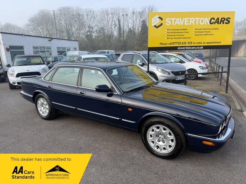 Jaguar Xj Xj8 | Staverton - Image 3