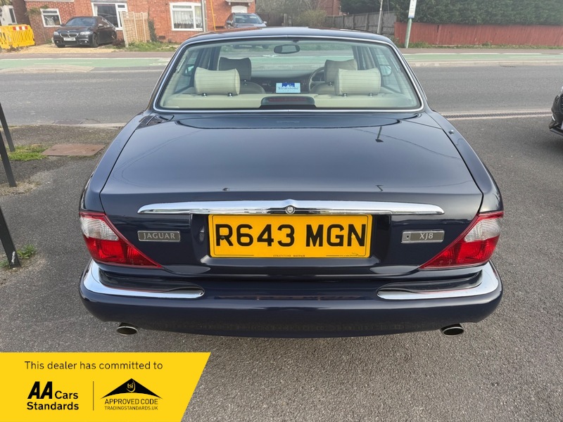 Jaguar Xj Xj8 | Staverton - Image 7