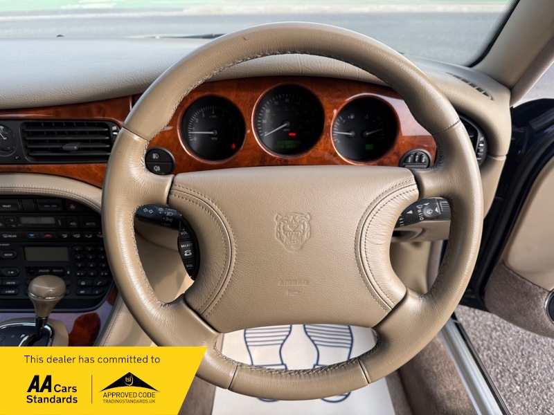 Jaguar Xj Xj8 | Staverton - Image 13