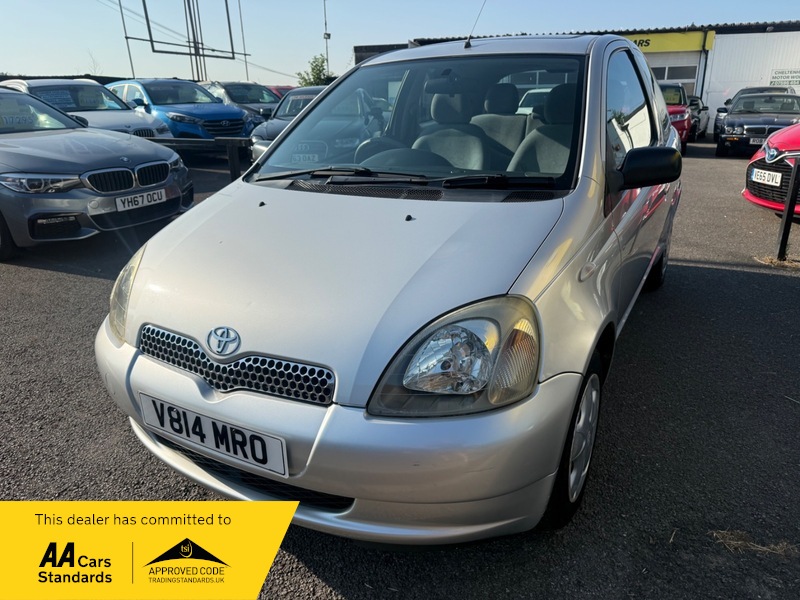 Toyota Yaris | Staverton Cars - Image 9