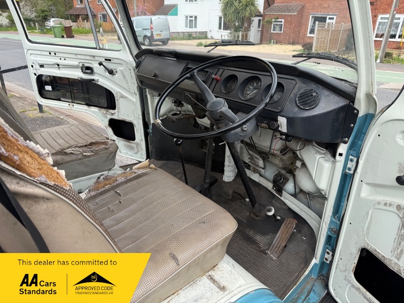 Volkswagen Campervan Bay | Staverton - Image 12