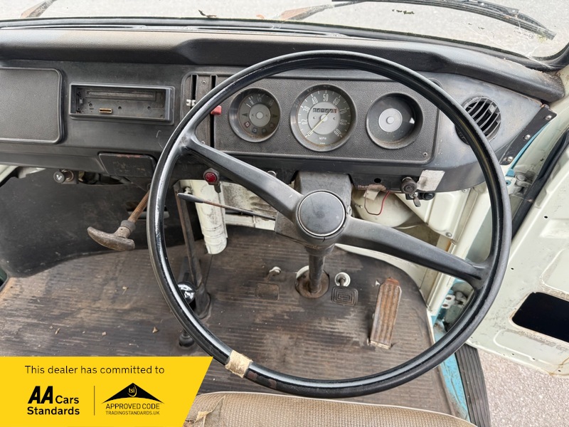 Volkswagen Campervan Bay | Staverton - Image 15