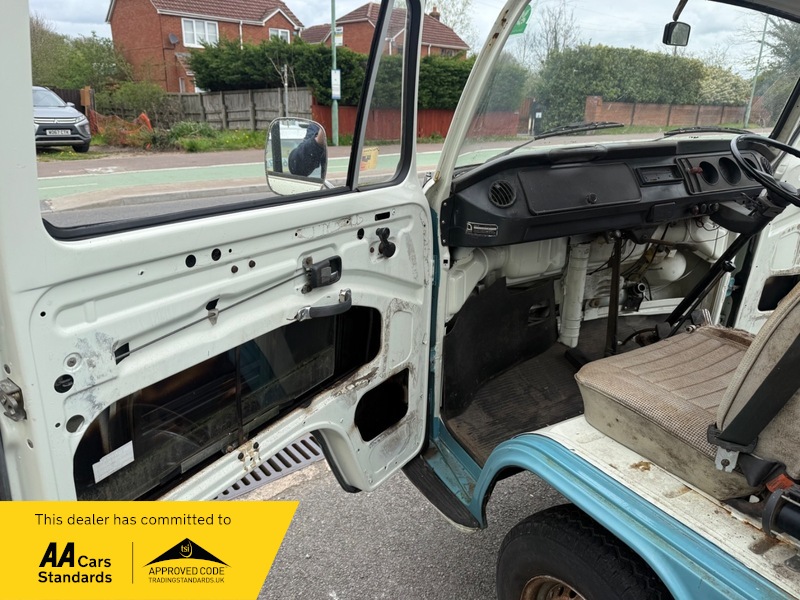 Volkswagen Campervan Bay | Staverton - Image 16