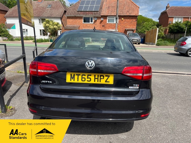 Volkswagen Jetta S Tsi Bluemotion - Image 9