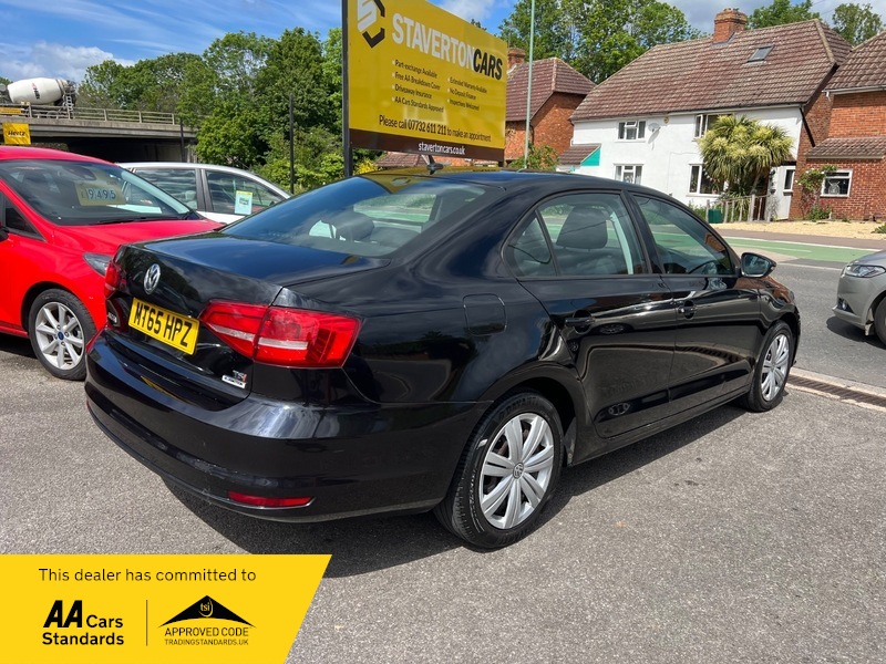 Volkswagen Jetta S Tsi Bluemotion - Image 10