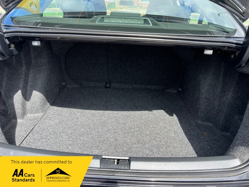 Volkswagen Jetta S Tsi Bluemotion - Image 20