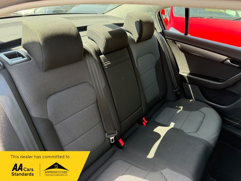 Volkswagen Passat Highline Tdi Bluemotion - Image 16