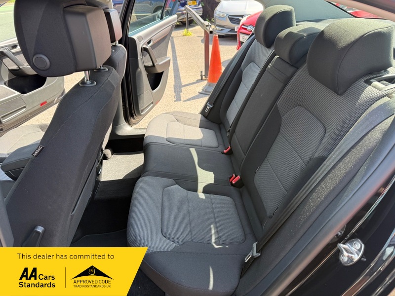 Volkswagen Passat Highline Tdi Bluemotion - Image 18