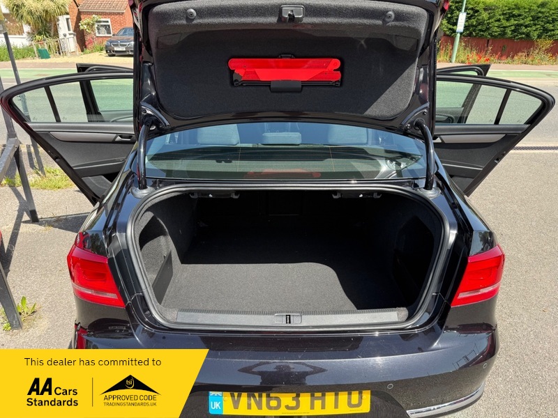 Volkswagen Passat Highline Tdi Bluemotion - Image 19