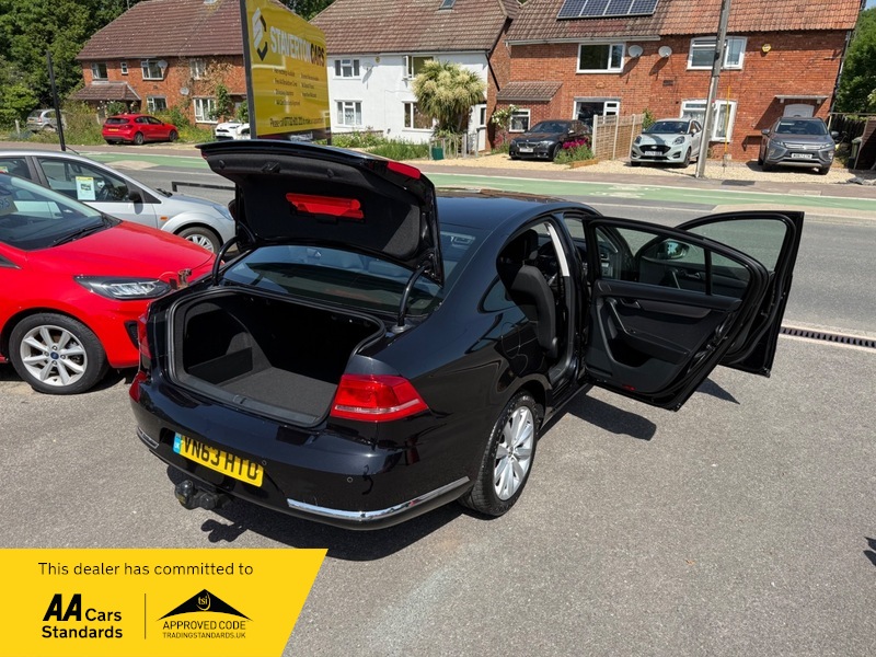 Volkswagen Passat Highline Tdi Bluemotion - Image 20
