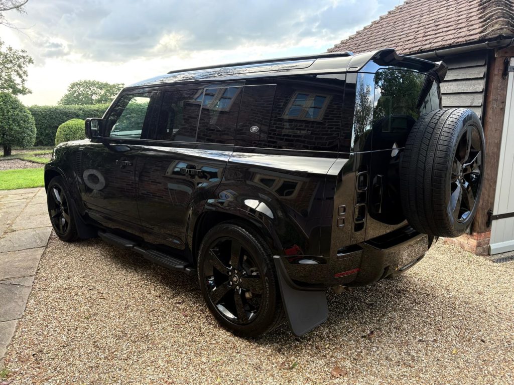 Land Rover Defender 110 3.0 D250 XS Edition - Image 3