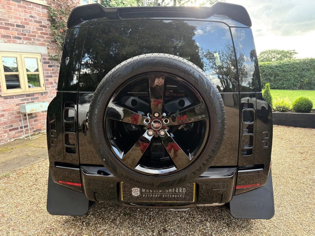 Land Rover Defender 110 3.0 D250 XS Edition - Image 5