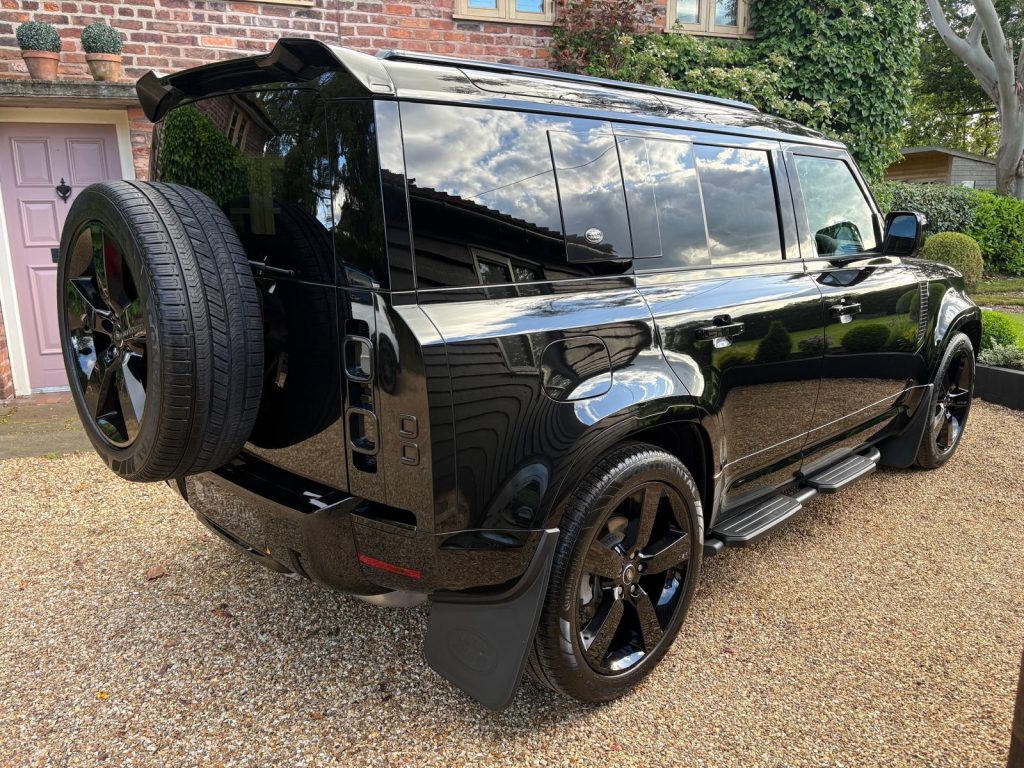 Land Rover Defender 110 3.0 D250 XS Edition - Image 6