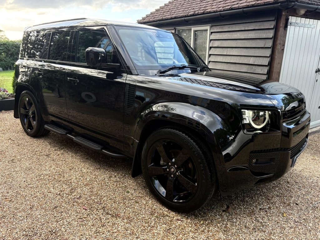 Land Rover Defender 110 3.0 D250 XS Edition - Image 8