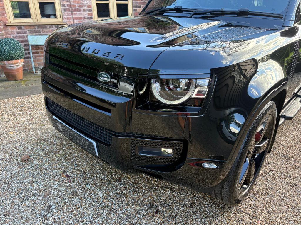Land Rover Defender 110 3.0 D250 XS Edition - Image 15
