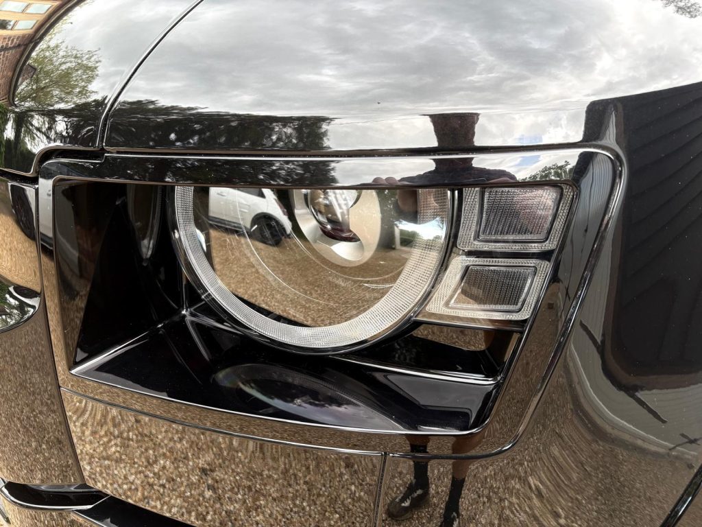 Land Rover Defender 90 3.0 D350 X Dynamic HSE - Image 9