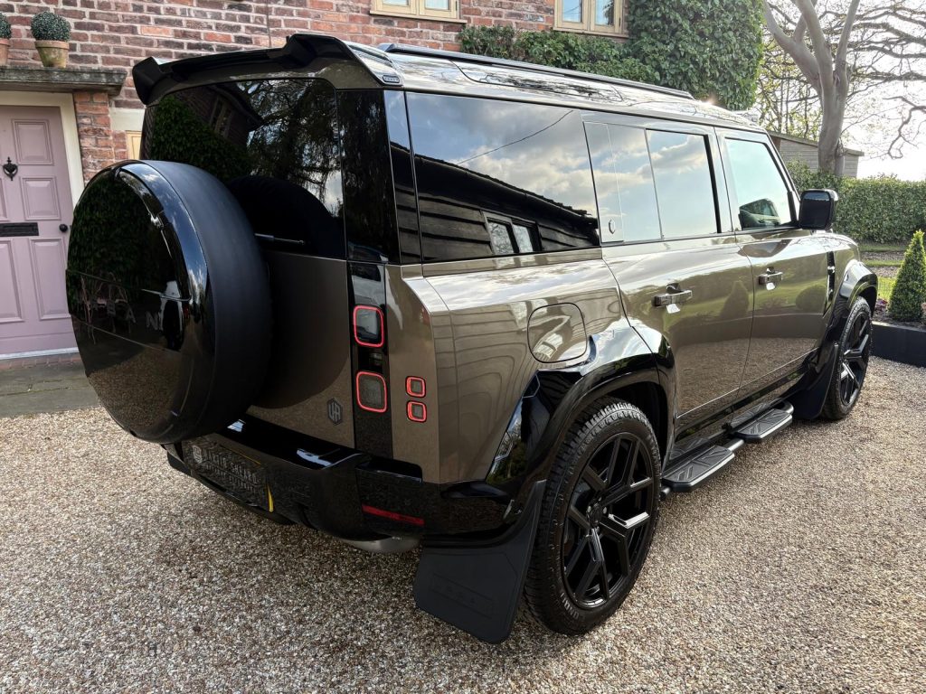 Land Rover Defender 110 D250 S Hardtop - Image 15