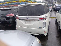 Nissan Elgrand E52 Rider Autech - Image 11