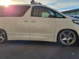 Toyota Alphard 2.4L Prime Selection - Image 15