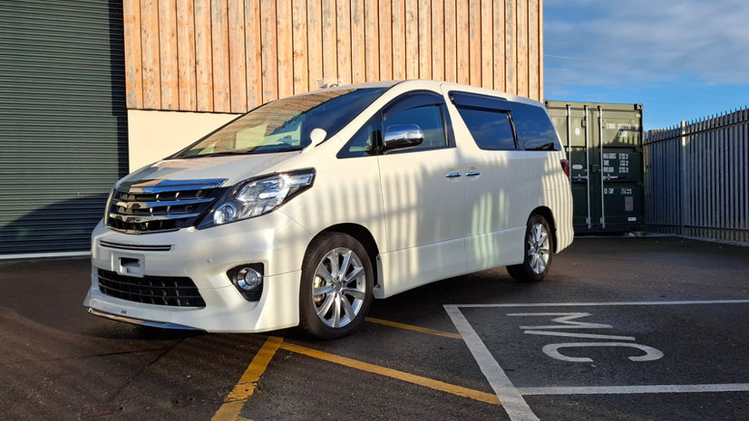 Toyota Alphard 3.5L V6 Auto - Image 6