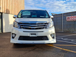 Toyota Alphard 3.5L V6 Auto - Image 9