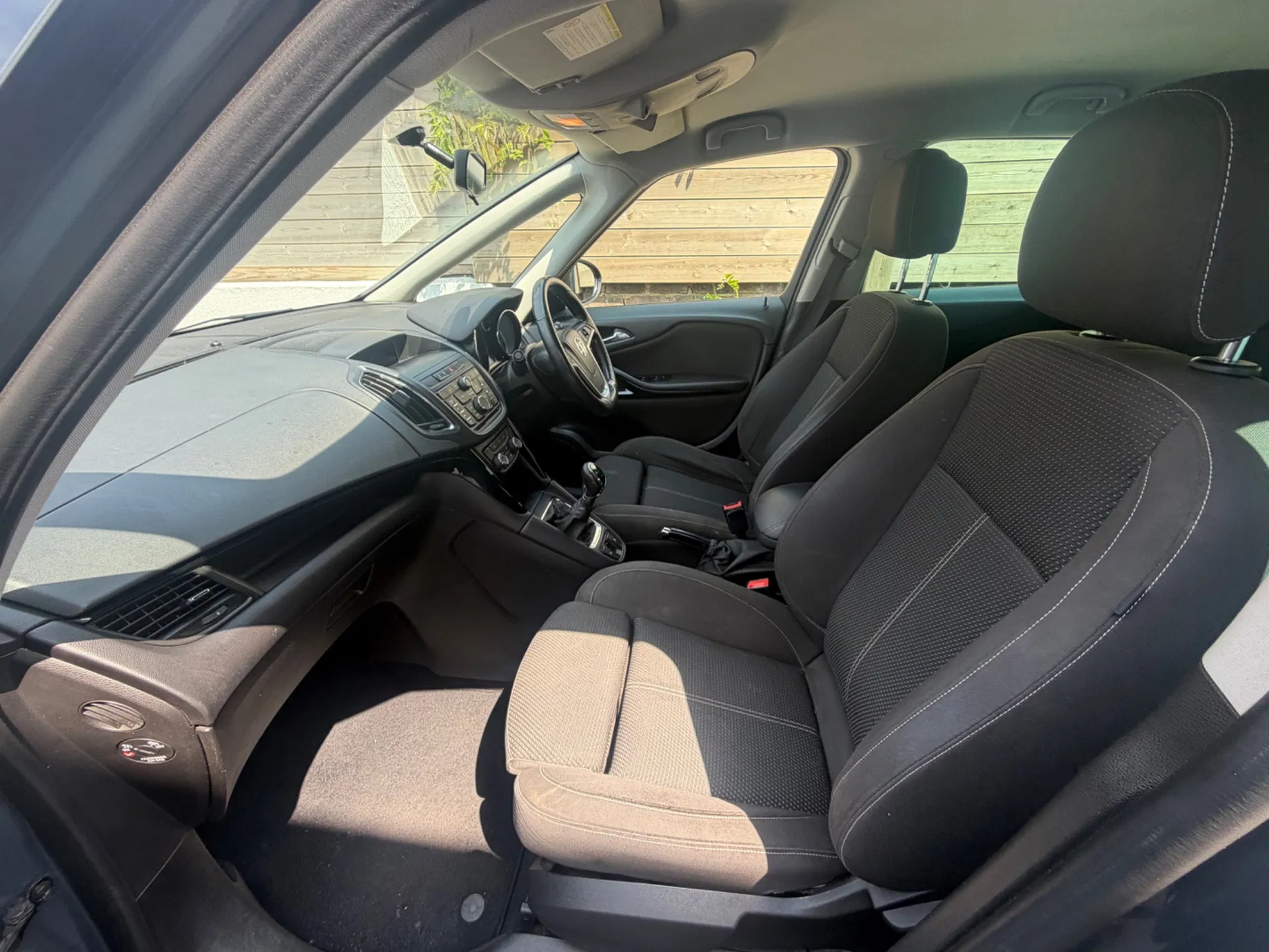 Vauxhall Zafira Tourer Sri T 7 Seater - Image 4