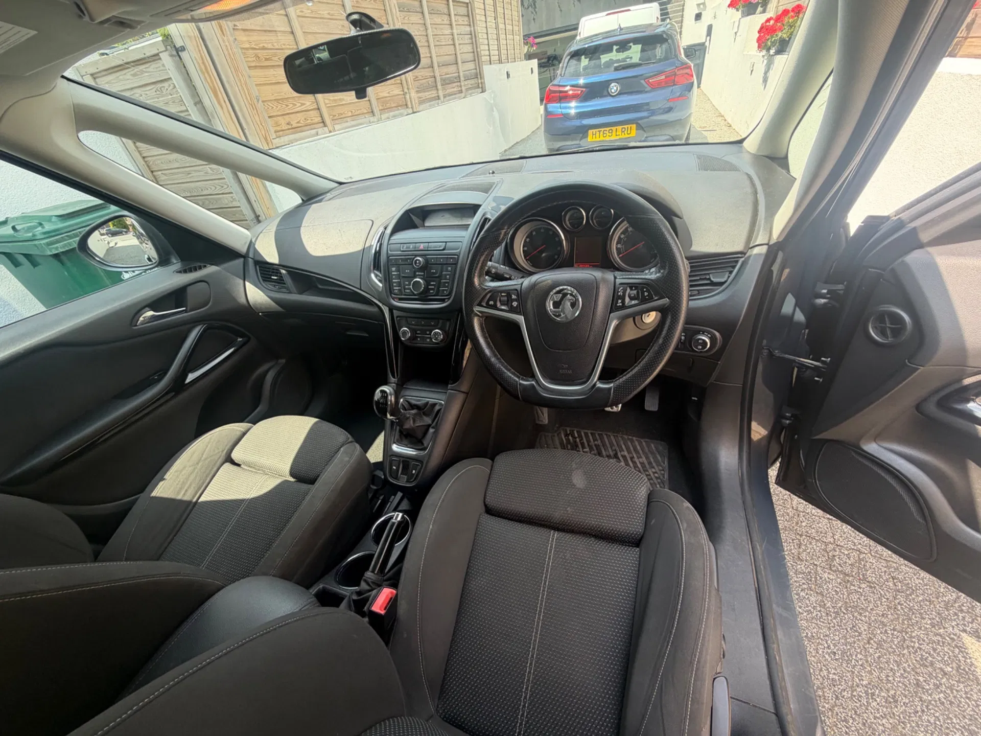 Vauxhall Zafira Tourer Sri T 7 Seater - Image 9