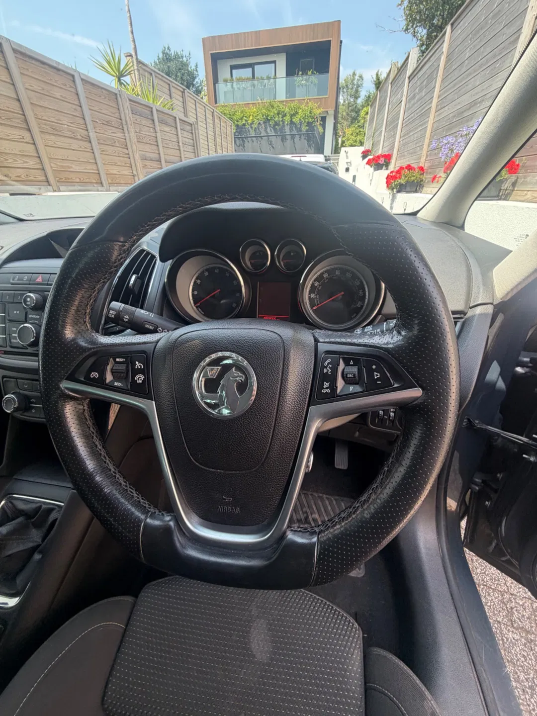 Vauxhall Zafira Tourer Sri T 7 Seater - Image 13