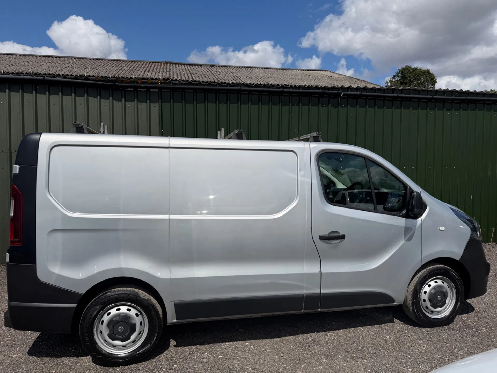 Vauxhall Vivaro Ecotec Swb - Image 5