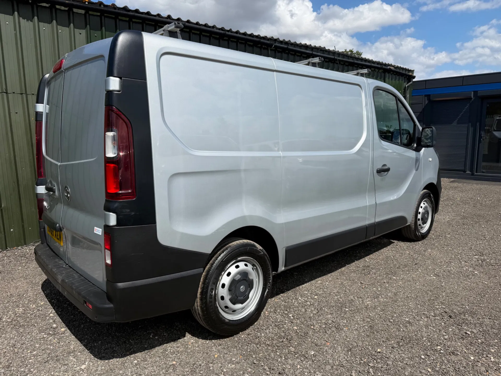 Vauxhall Vivaro Ecotec Swb - Image 6