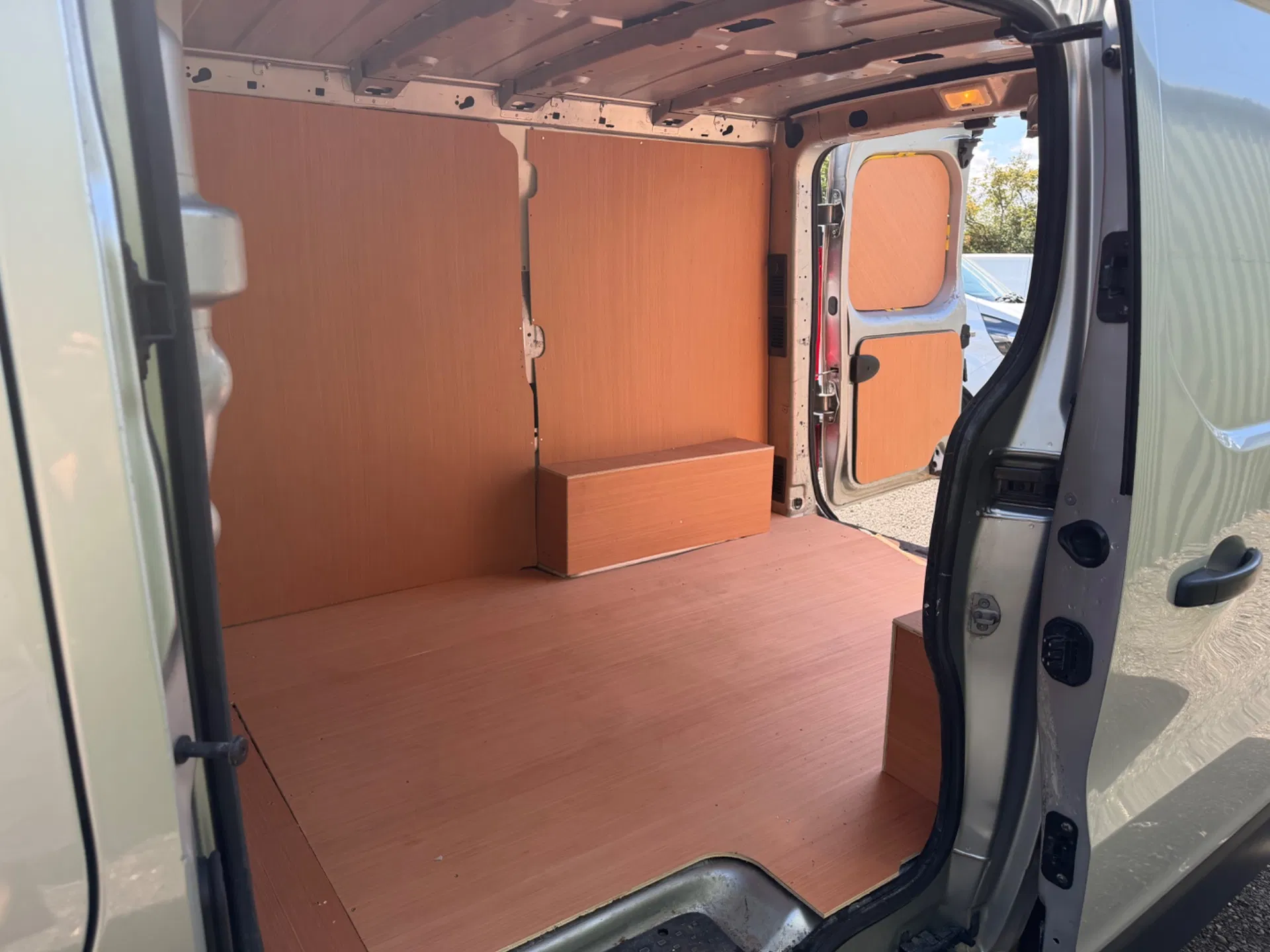 Vauxhall Vivaro Ecotec Swb - Image 8