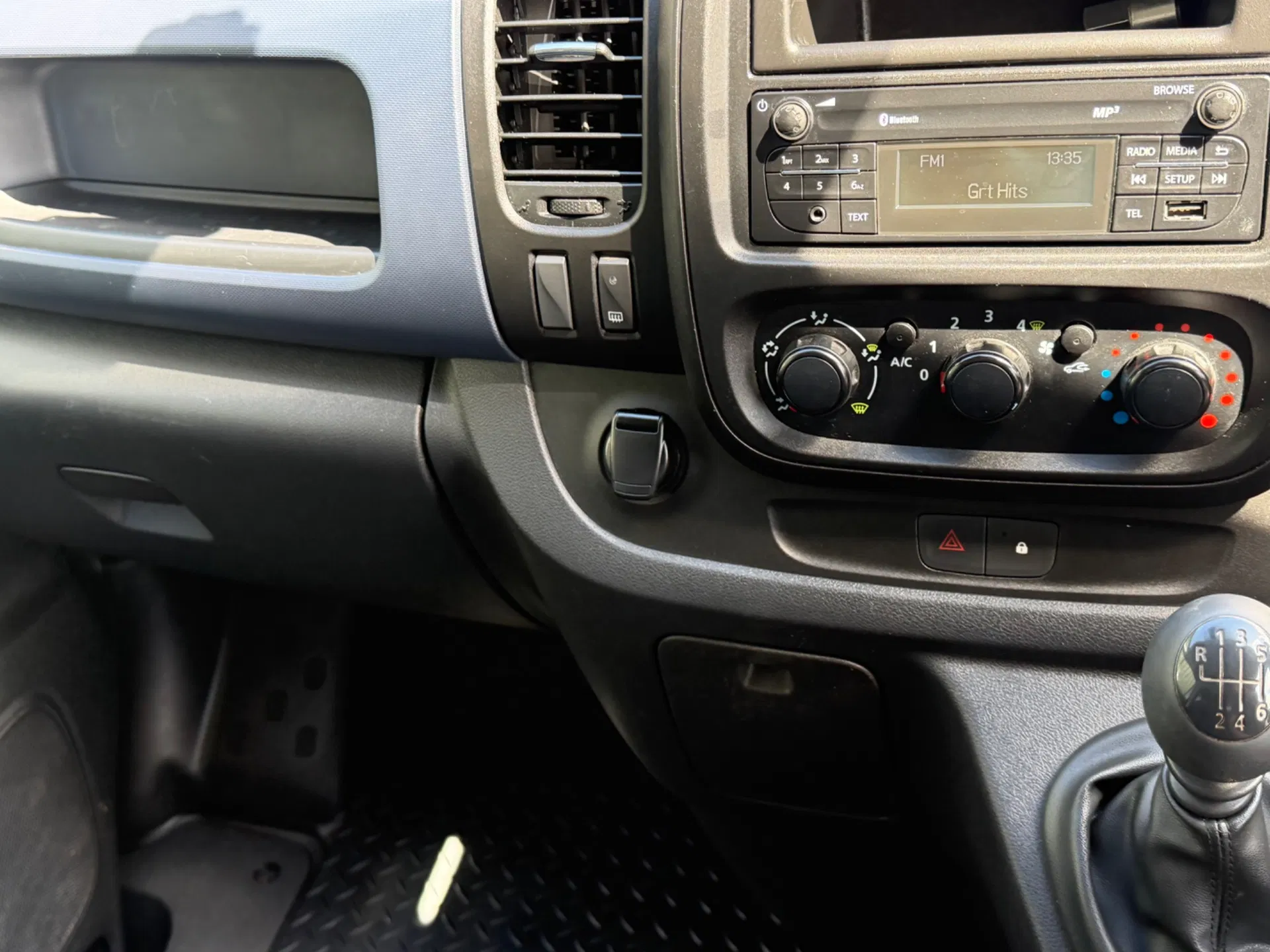 Vauxhall Vivaro Ecotec Swb - Image 14