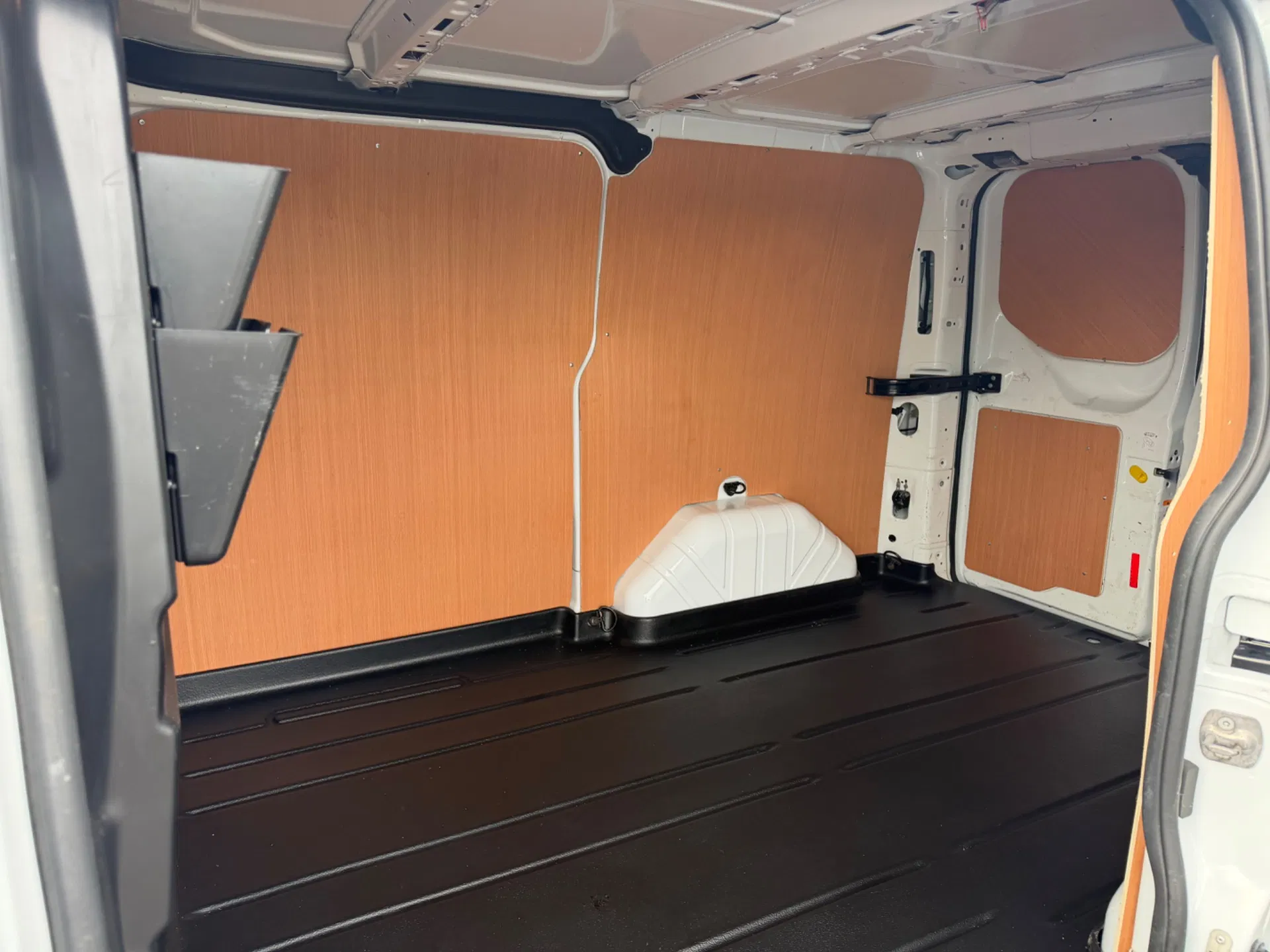 Ford Transit Custom 300Leader Eblue - Image 9