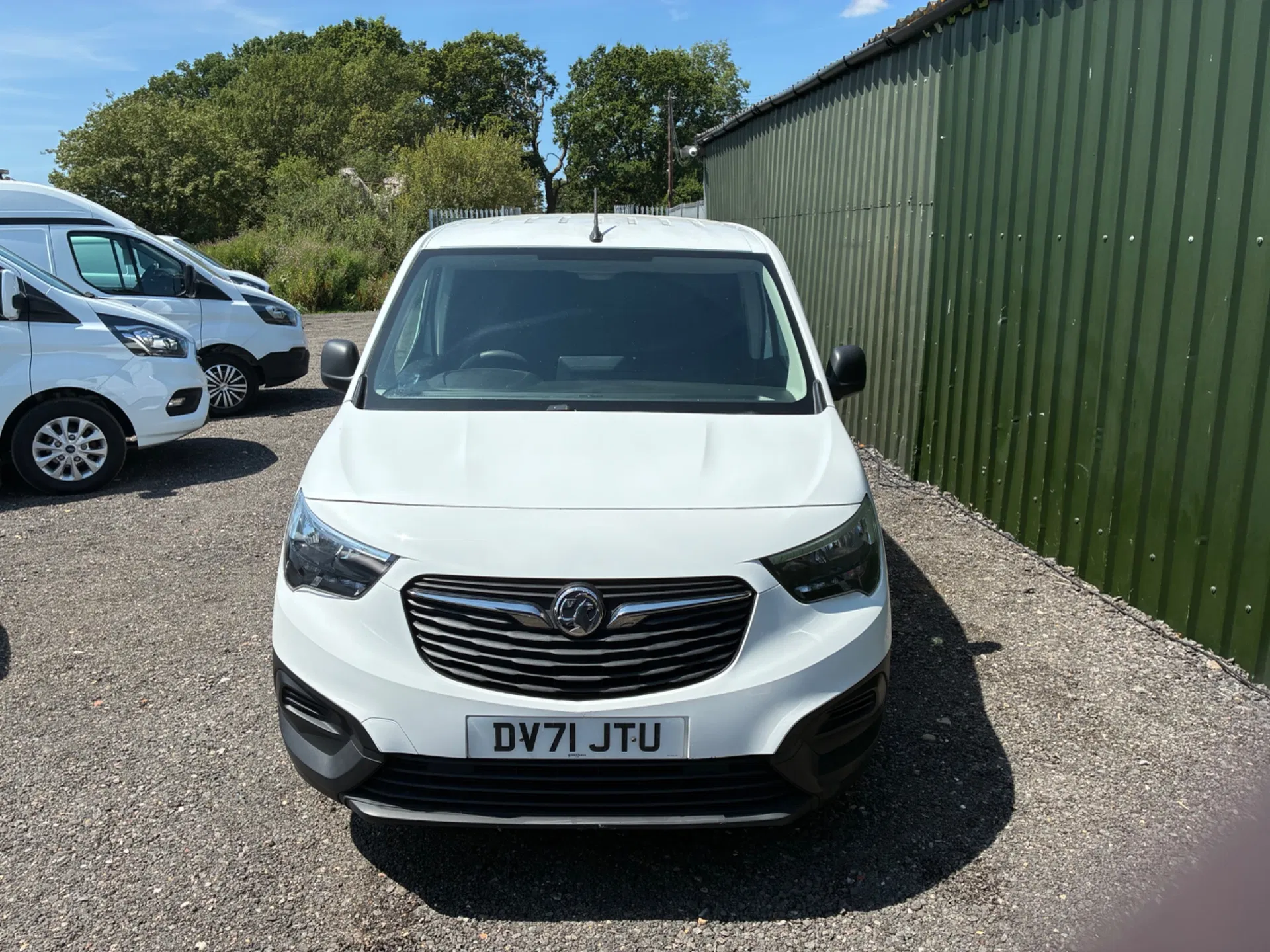 Vouxhall Combo Cargo L1  1.5 Turbo - Image 7