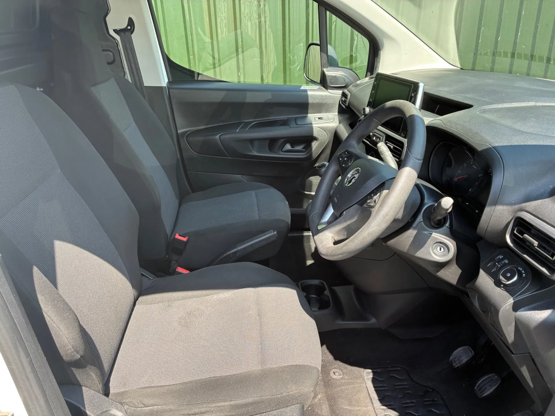 Vouxhall Combo Cargo L1  1.5 Turbo - Image 10