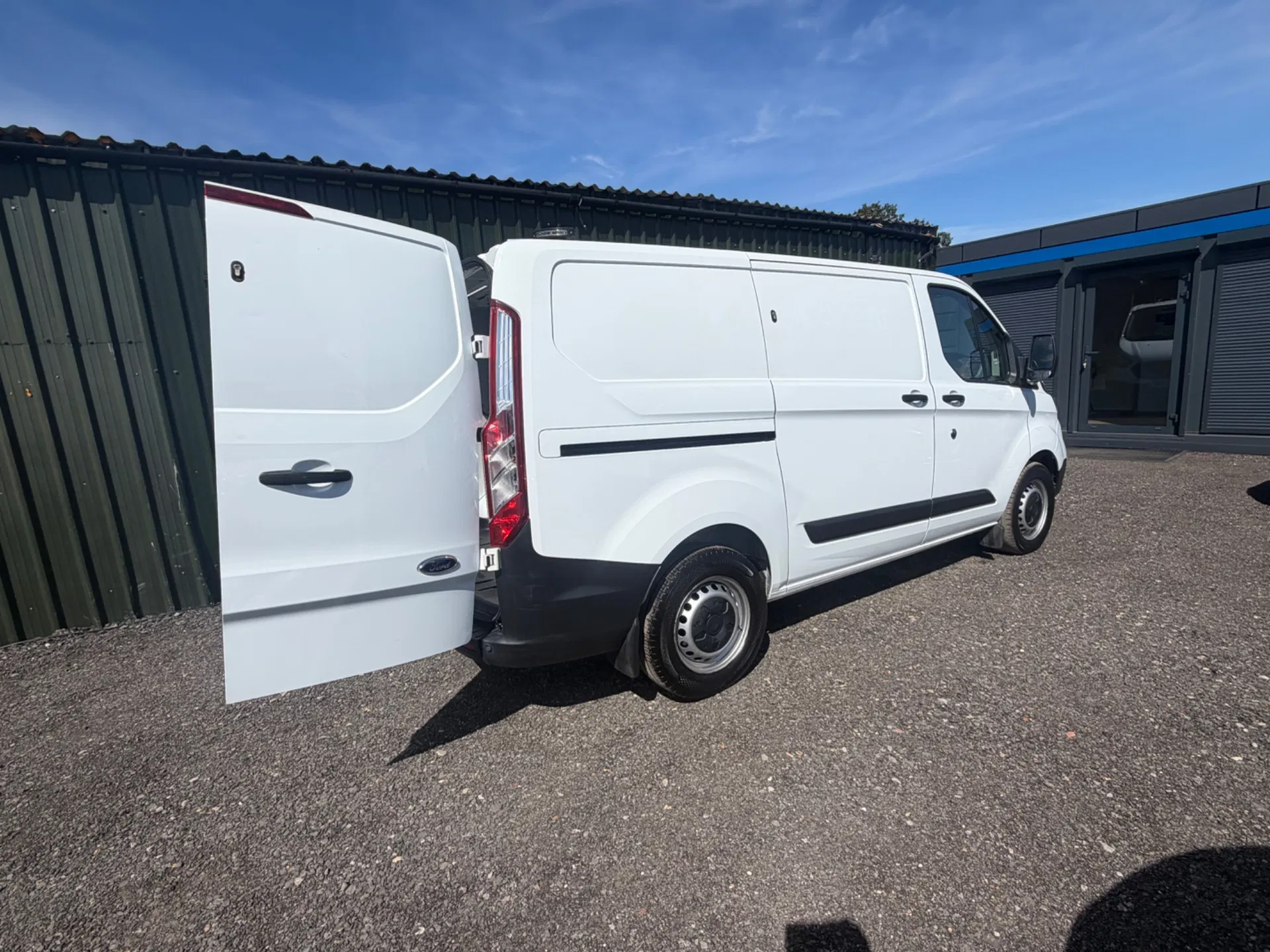 Ford Transit Custom Ebl 105 320 Swb Leader - Image 7