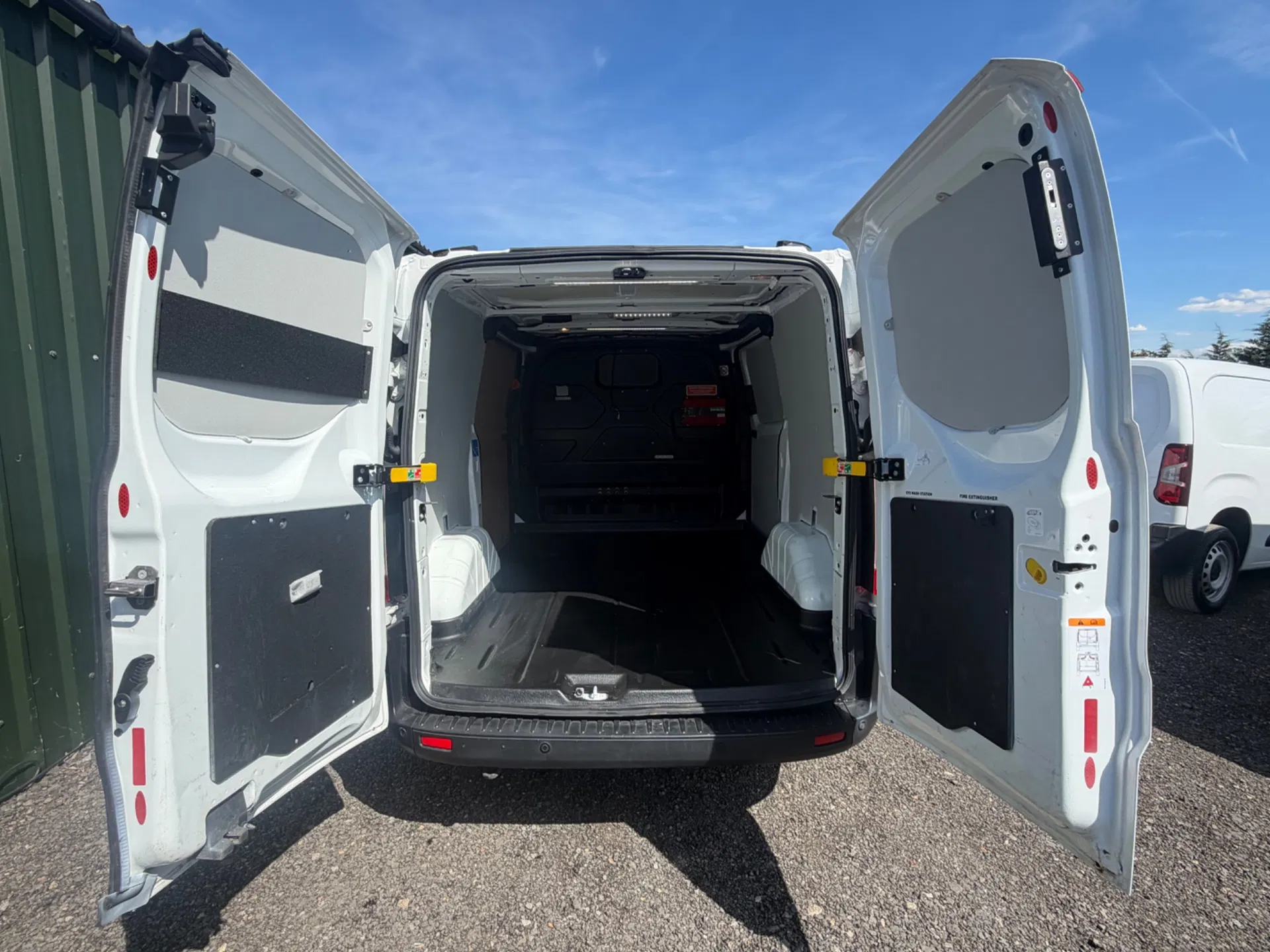 Ford Transit Custom Ebl 105 320 Swb Leader - Image 8