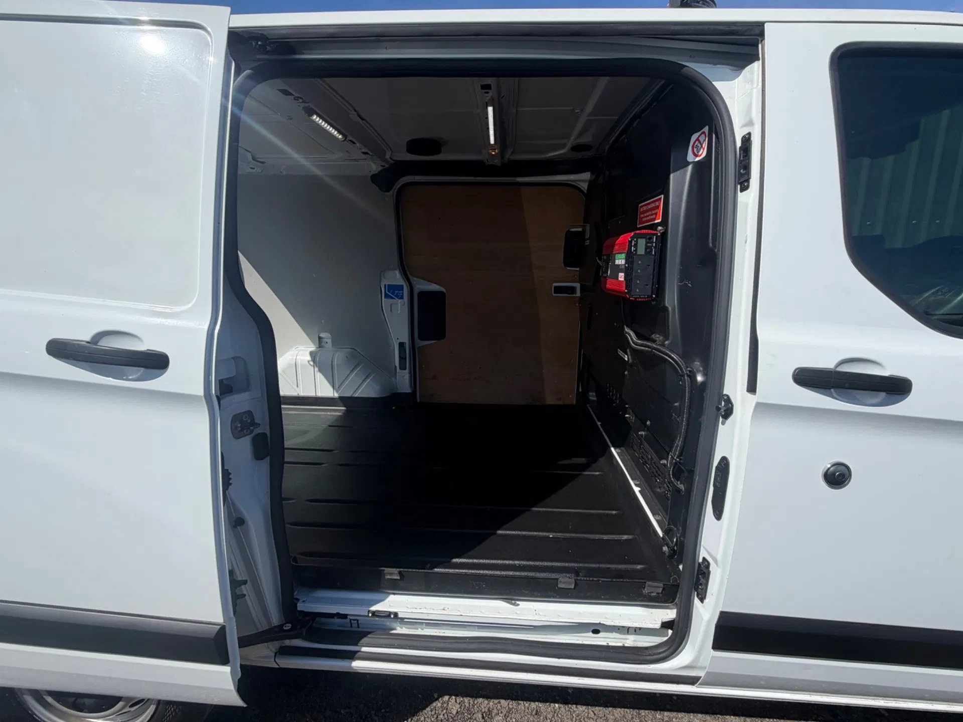 Ford Transit Custom Ebl 105 320 Swb Leader - Image 10