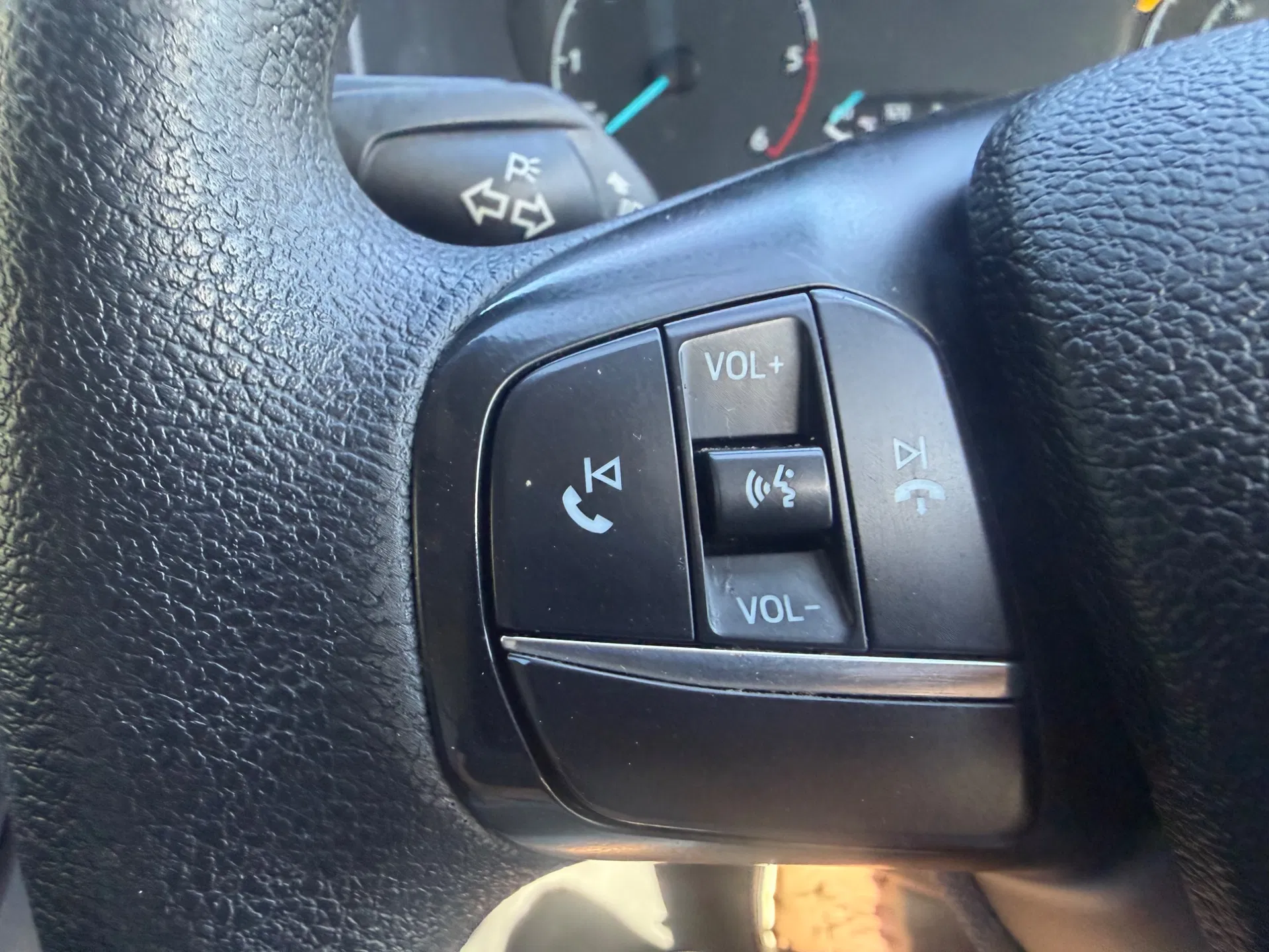 Ford Transit Custom Ebl 105 320 Swb Leader - Image 14