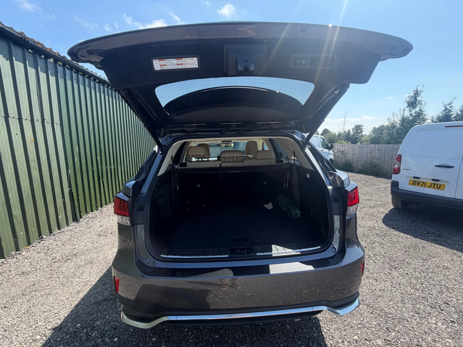 Lexus 7 Seater Rx 450H Premier Cvt Hybrid - Image 12