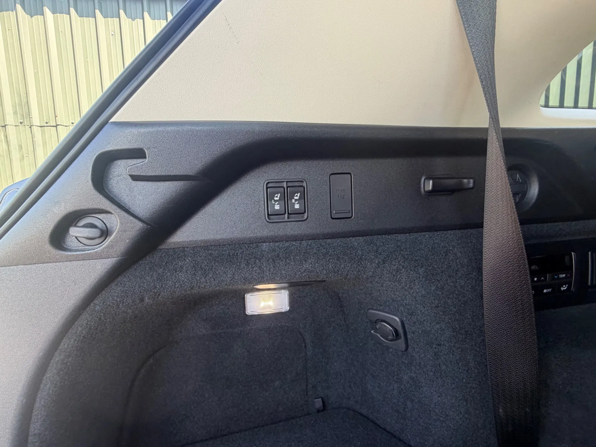 Lexus 7 Seater Rx 450H Premier Cvt Hybrid - Image 15