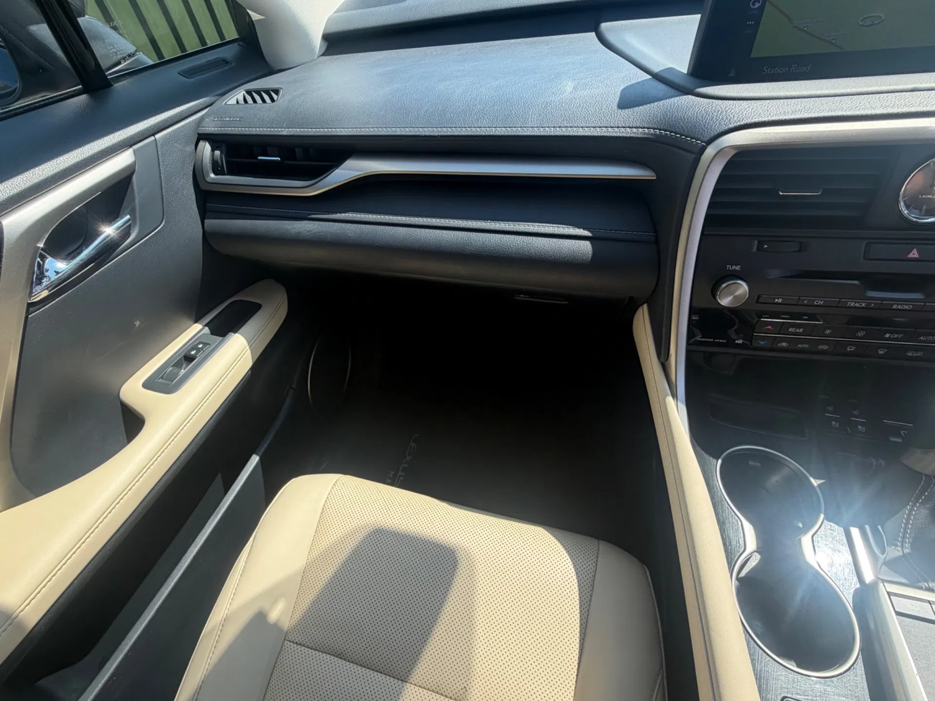 Lexus 7 Seater Rx 450H Premier Cvt Hybrid - Image 19