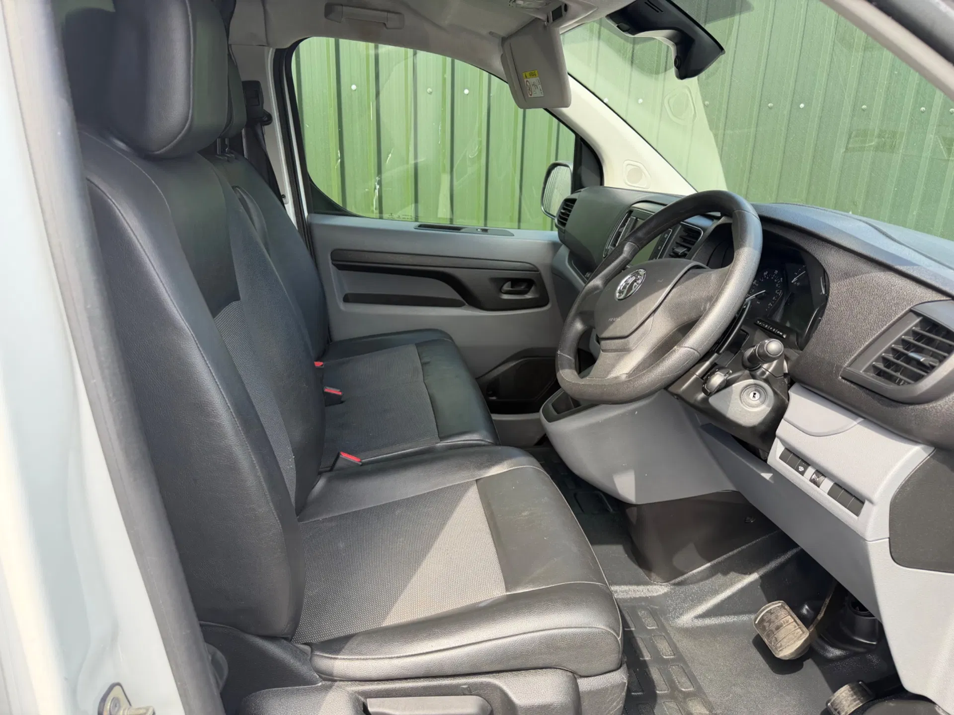 Vauxhall Vivaro 3100 - Image 12