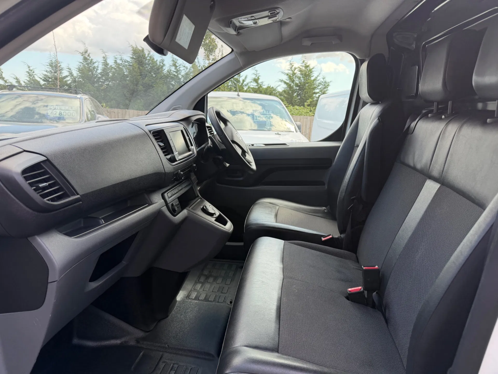 Vauxhall Vivaro 3100 - Image 13