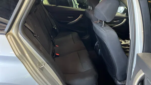 Bmw 320I  X Se - Image 6