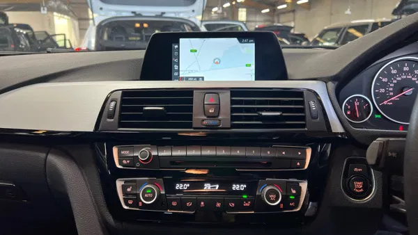 Bmw 320I  X Se - Image 9