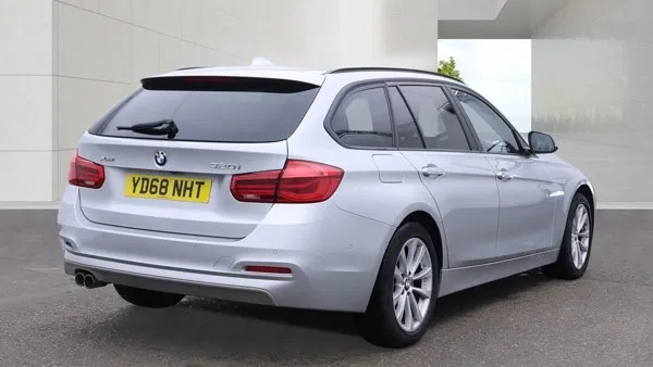 Bmw 320I  X Se - Image 10