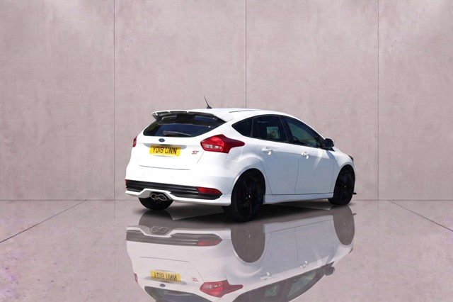 Ford Focus St-3 Tdci - Image 8