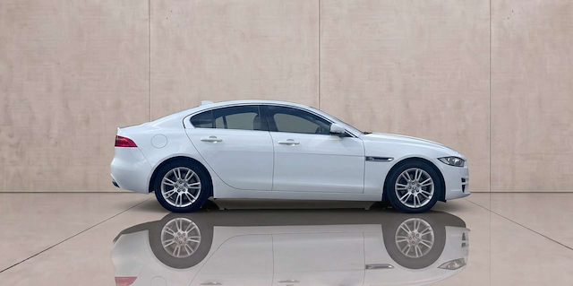 Jaguar Xe Prestige I Auto - Image 3