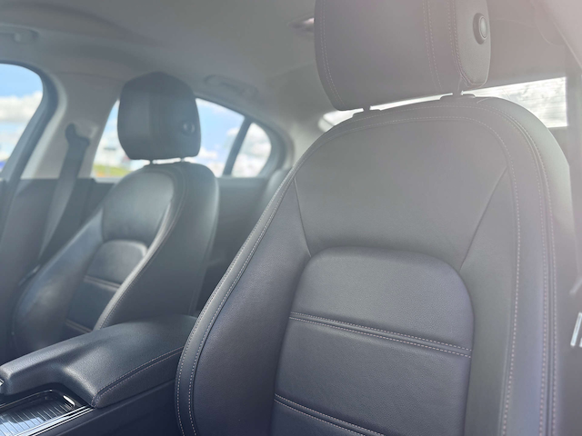 Jaguar Xe Prestige I Auto - Image 13